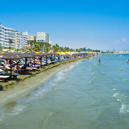 Δωμάτια σε οικογενειακή κατοικία Seaview Λάρνακα